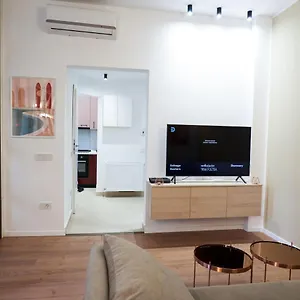 Glamorous Design In Calea Victoriei Appartamento