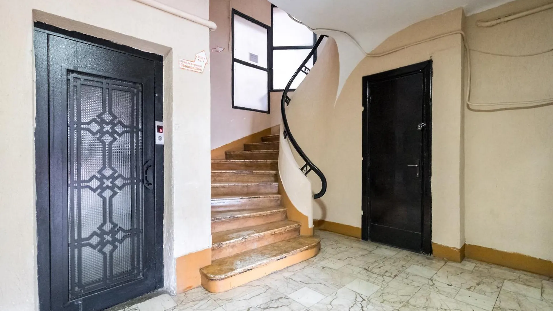 Intercontinental Luxury Studio Bukurešť Apartmán